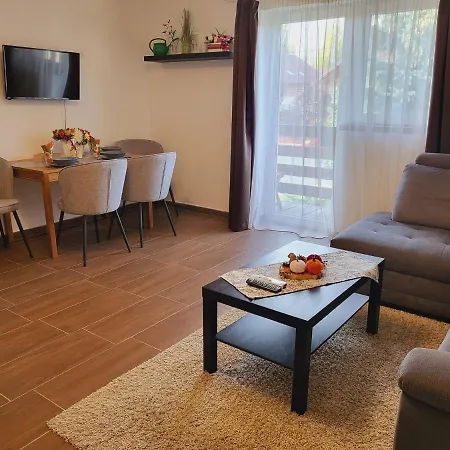 Oliver Apartmanhaz * Balatonlelle